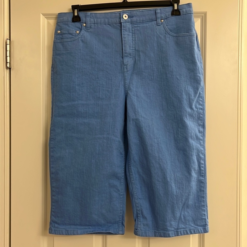 D & Co ladies capris